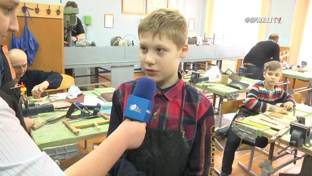"ГЛАВНАЯ НОВОСТЬ НЕДЕЛИ" Необычный урок технологии смотреть онлайн