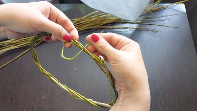 Венок из ивы/ Плетения венка/ Как сплести венок из веток/ DIY/ смотреть онлайн