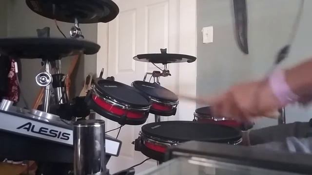 Bermuda - Bounce drum cover смотреть онлайн