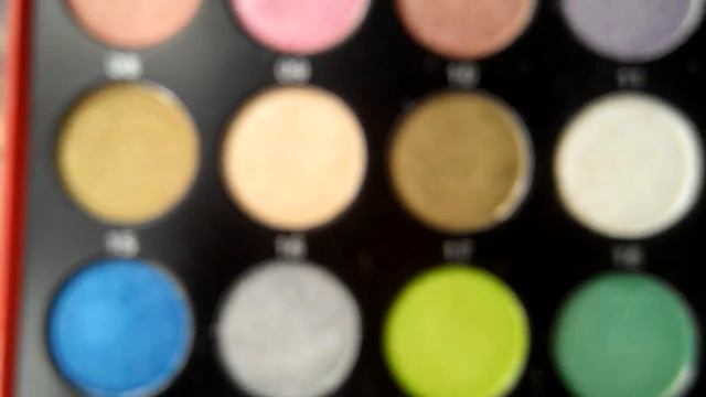 Новогодний подарок (палетка Maik Loriss)