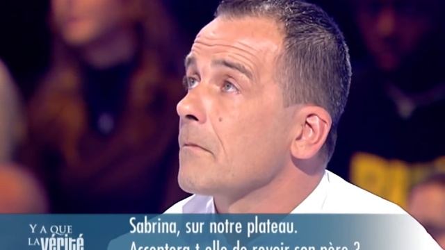 Après 16 ans d'absence, un père veut rencontrer sa fille смотреть онлайн