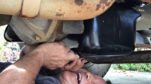 How to change engine oil and oil filter? | Hino 300 Light Truck | DIY change oil