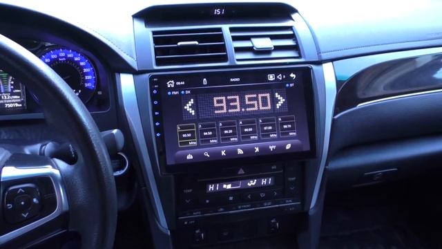 Магнитола LeTrun на Toyota Camry 2016 года