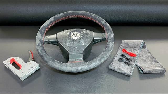 Замшевая или как её там алькантаровая оплётка. смотреть онлайн