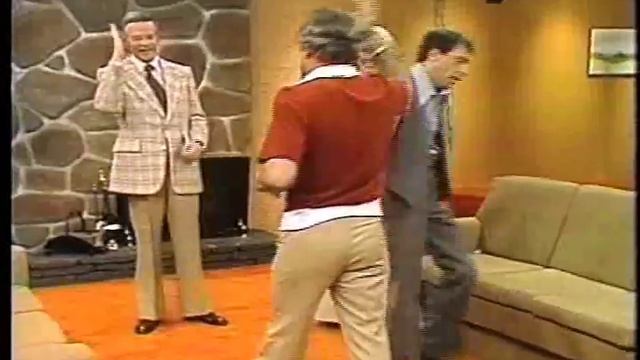 Party Game - Show Open смотреть онлайн