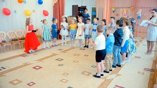 Поцелую бабушку, в розовые щёчки смотреть онлайн