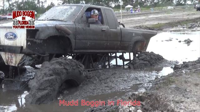 Toyota Mega Truck Beats on Mud at Boggin Bunnell OffRoad Park смотреть онлайн