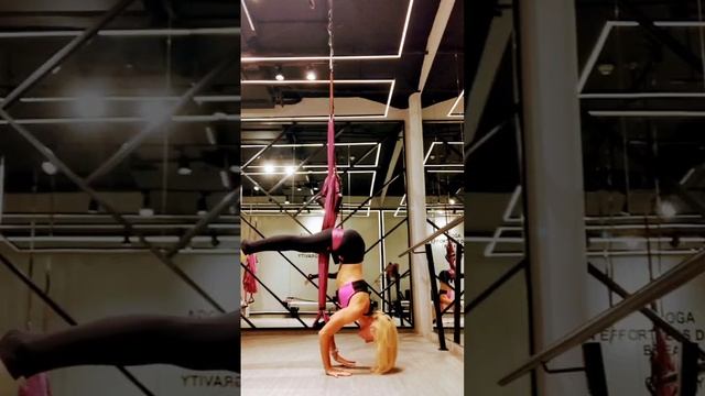 Fly Yoga With Lana Core Strength