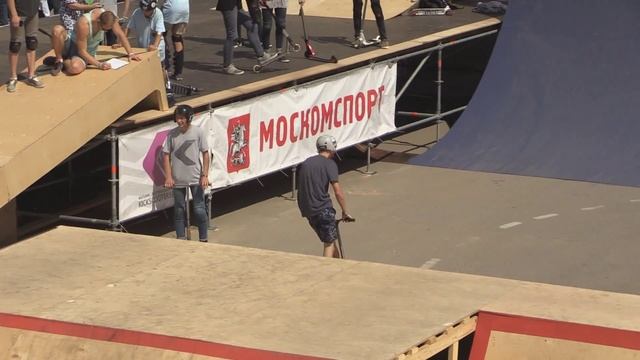 20150725 Штин Юрий, Moscow SCOOTER Games - финал kick scooter парк 1п. смотреть онлайн