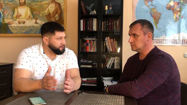 Интервью с пастором Александром Петровым смотреть онлайн