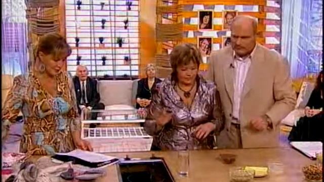 Как лечить запор.  Настой семян льна с ромашкой.