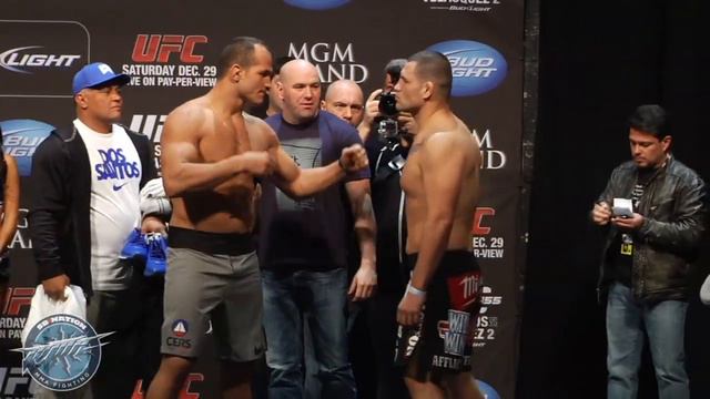 UFC 155 Weigh-Ins: Junior dos Santos vs. Cain Velasquez смотреть онлайн