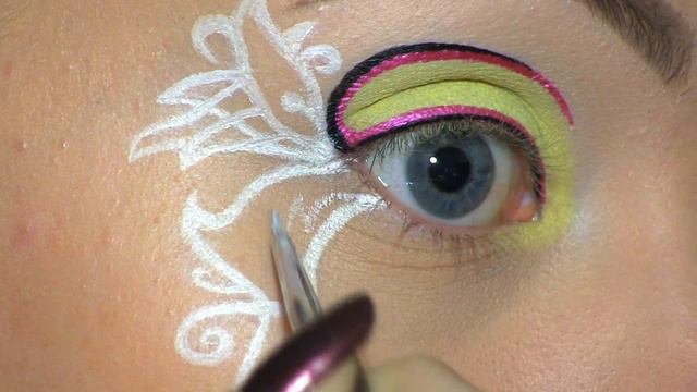 Monster High's Bonita Femur Makeup Tutorial смотреть онлайн