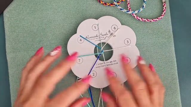 7 Strand Kumihimo Braiding смотреть онлайн