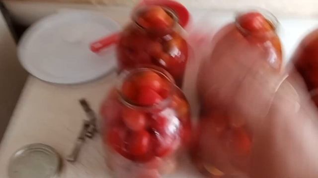 Хоть 100 банок закрой - все улетают - помидоры на зиму смотреть онлайн