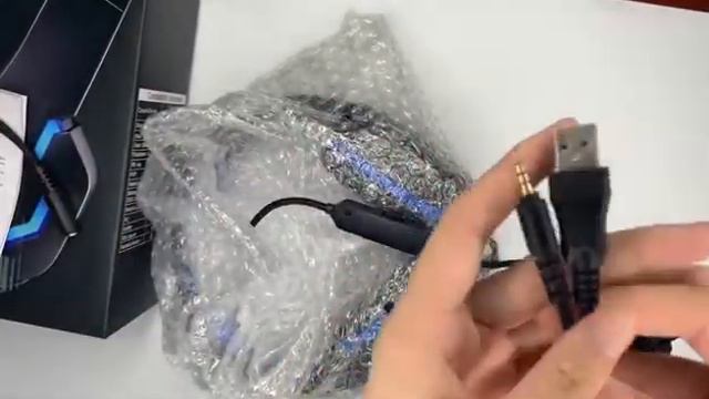 Gaming Headset with 50MM High-End Dynamic, Comfy Earmuffs, LED, Adjustable Microphone смотреть онлайн