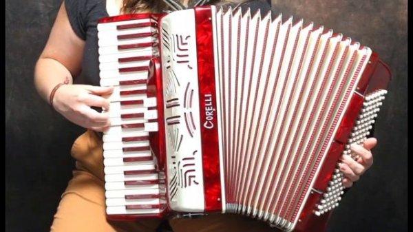 Certified Pre-owned Accordion: Corelli 16 1/2"