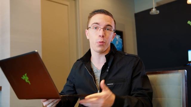 The Razer Phone Transforms Into a Laptop смотреть онлайн