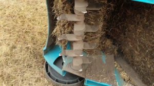 Весенняя аэрация газона.