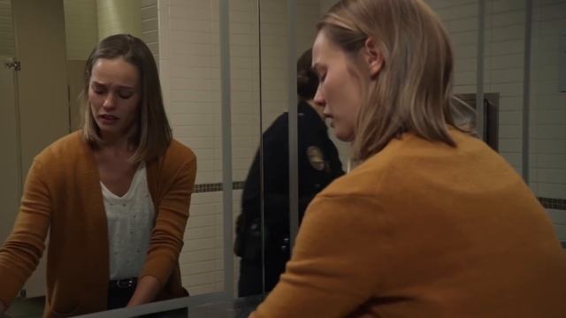 Chen Gets Pricked with a Used Needle! | The Rookie смотреть онлайн