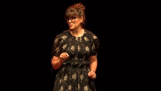 How I learned to stop worrying and embrace the struggle | Cynthia Barcomi | TEDxBerlin смотреть онлайн