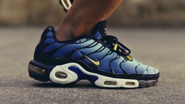 Nike Air VaporMax - Evolution Stride смотреть онлайн