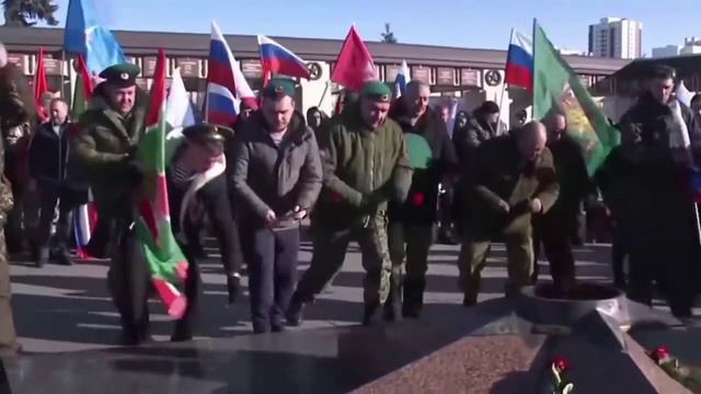 Русские идут 💪🇷🇺 смотреть онлайн