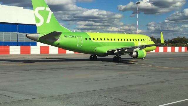 Embraer EMB-170. RA-02862. Руление и взлет