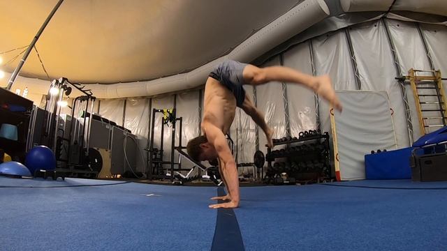 Как научиться делать спичаг. Обучалка для гибких и дубовых. смотреть онлайн