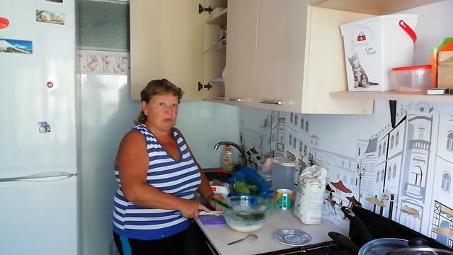 ВКУСНЯЧИЕ УТРЕННИЕ ПЛЮШКИ С ЗЕЛЕНЬЮ И ТВОРОГОМ. смотреть онлайн