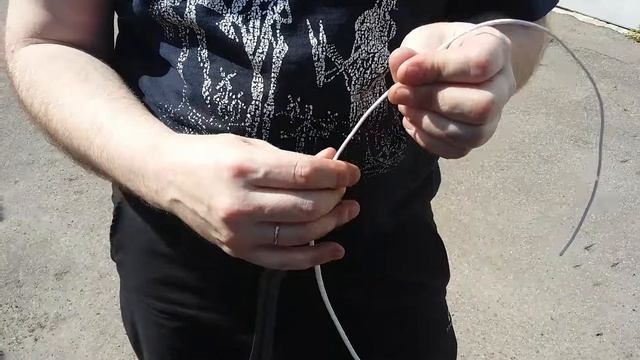 Очистка кабеля РГКМ от оплётки из стекловолокна. смотреть онлайн