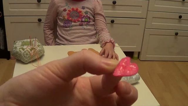 Даша шьет котика из фетра смотреть онлайн