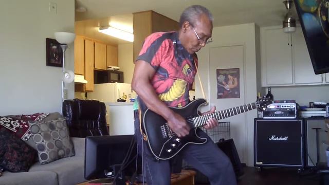 Schecter Hellraiser Passive Black W/FR смотреть онлайн