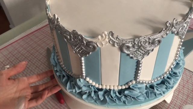 Carousel Cake Tutorial смотреть онлайн