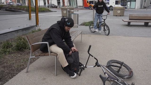 UK BMX SESSIONS - On Any Sunday Ep1 смотреть онлайн