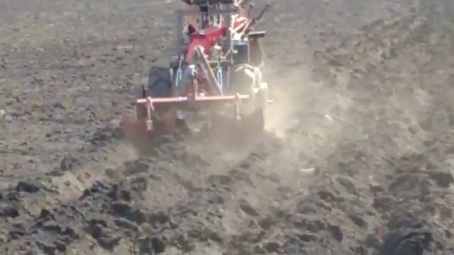 Нарезка борозд минитрактором из мотоблока МТЗ 09Н смотреть онлайн