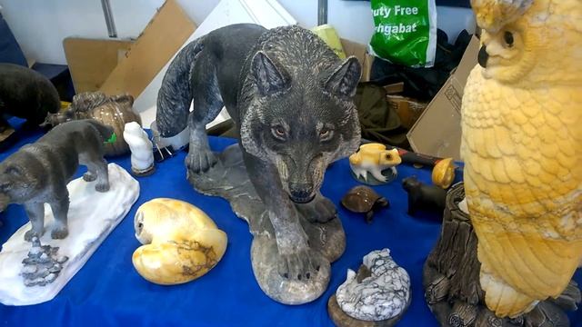 сова, волк и другие фигуры из камня смотреть онлайн