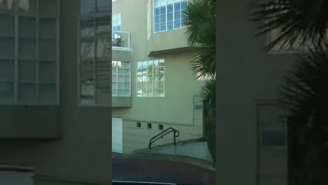 Lombard St, Russian Hill, San Francisco, CA, USA смотреть онлайн