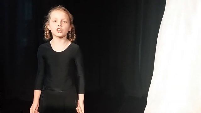Анна Быкова. Стихотворение "Зинка" смотреть онлайн