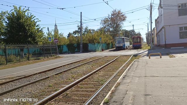 Коломенский трамвай. Современный и старинный вагон. Как Вам? смотреть онлайн