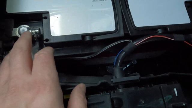 VW Touareg 7P Batterie wechseln смотреть онлайн