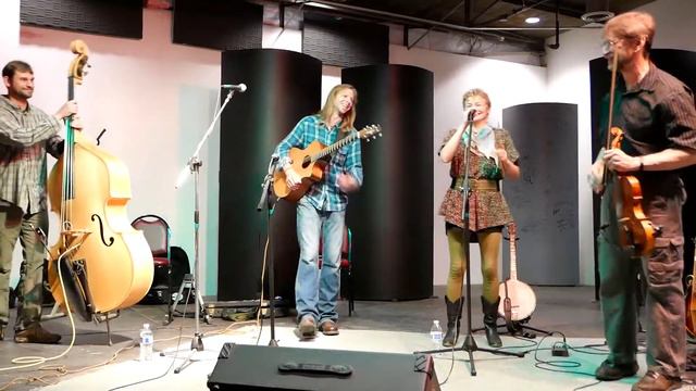 Aurora Celtic @ The Bottling Works 2016.05.14 смотреть онлайн