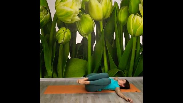 КАК ИЗБАВИТЬСЯ ОТ БОЛИ В СПИНЕ!! НАВСЕГДА БЫСТРО ПРОСТО 100% способ. Йогатерапия. смотреть онлайн