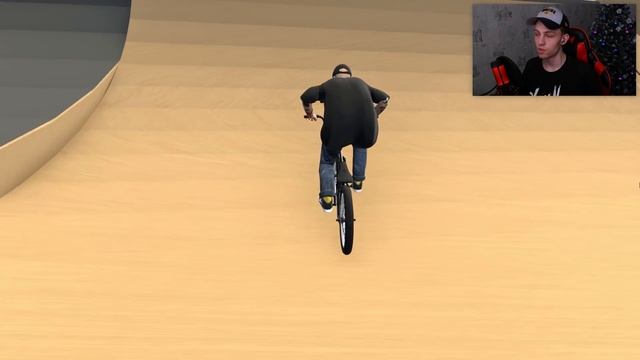 Крытая часть УРАМ парка в Bmx Streets Pipe смотреть онлайн