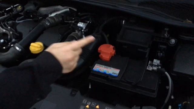 How to open the bonnet of a Renault Clio 2016 смотреть онлайн