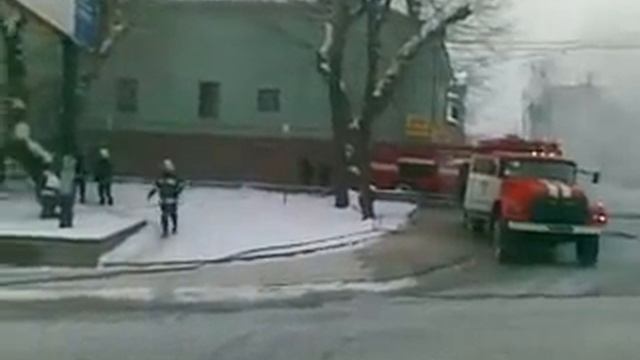 02.02.2012 Черновцы - пожар на ул. Русской (около моста) смотреть онлайн