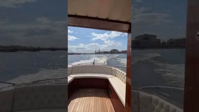 Аренда катера "Nord Venice" в Санкт-Петербурге смотреть онлайн