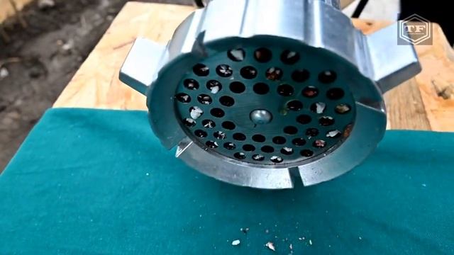 Цветные яйца против мясорубки смотреть онлайн