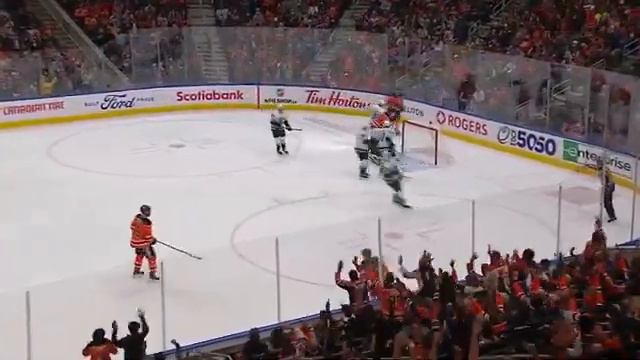#nhl 97 & 18 are going to be a treat to watch this season. #edmontonoilers👏👏👏👍 смотреть онлайн