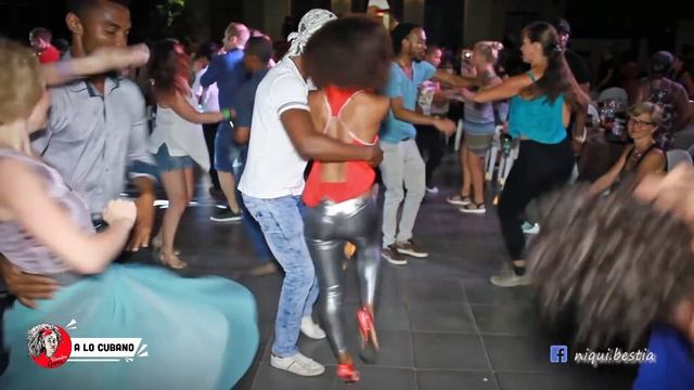Bomba Dancing Of Timba Cubana With Cumbia & Salsa. #salsacubana